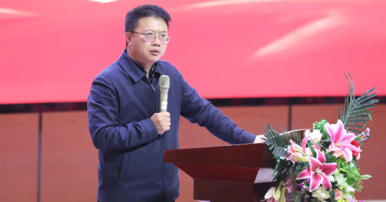 【学院活动】best365官方网站举行“国防后备营” 授衔仪式  